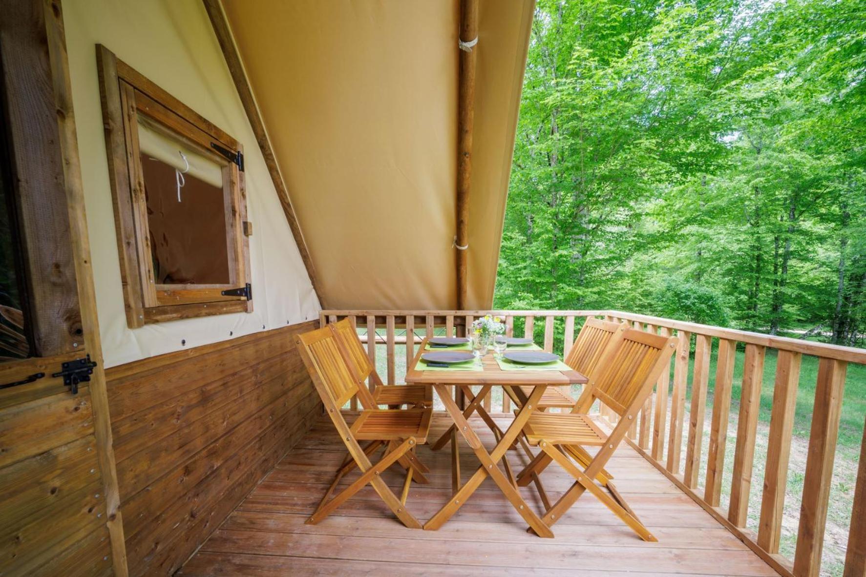 La Clairiere - Ecolieu De Vacances Lamothe-Fenelon Екстер'єр фото