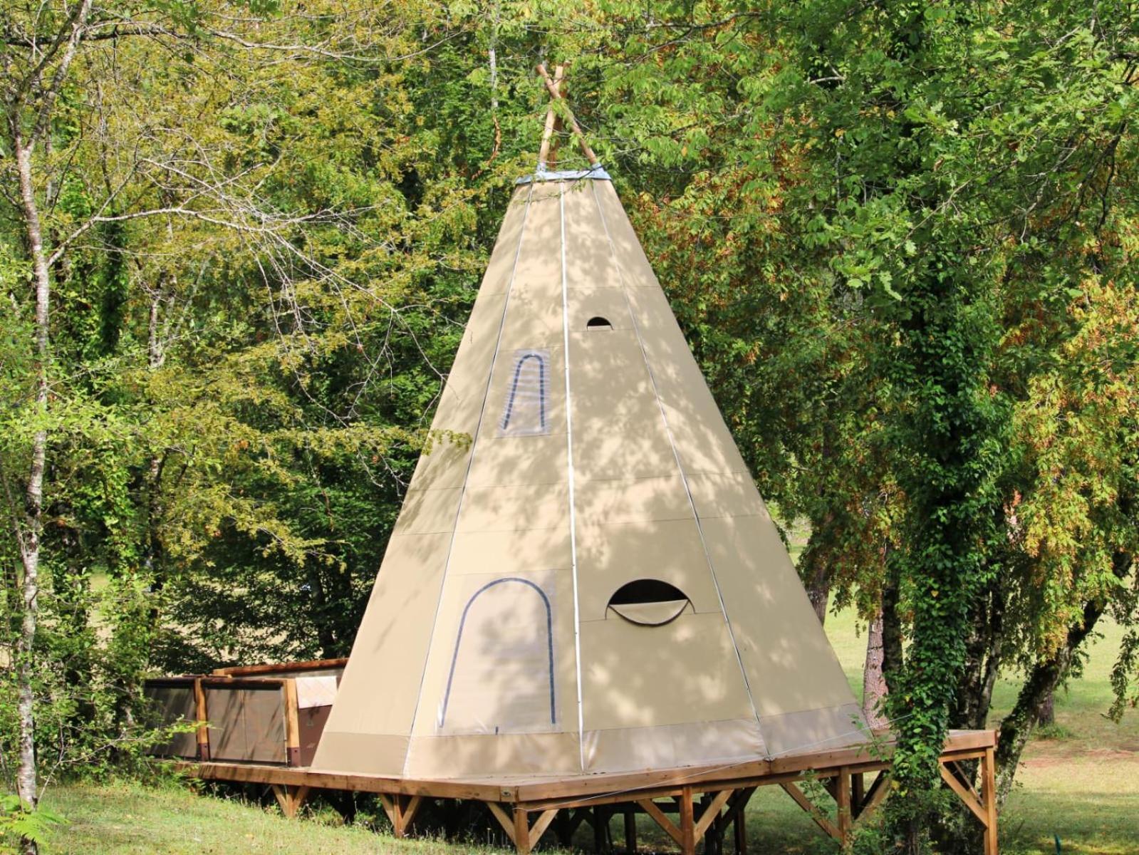 La Clairiere - Ecolieu De Vacances Lamothe-Fenelon Екстер'єр фото